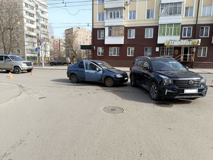В Орле в ДТП пострадал пассажир иномарки