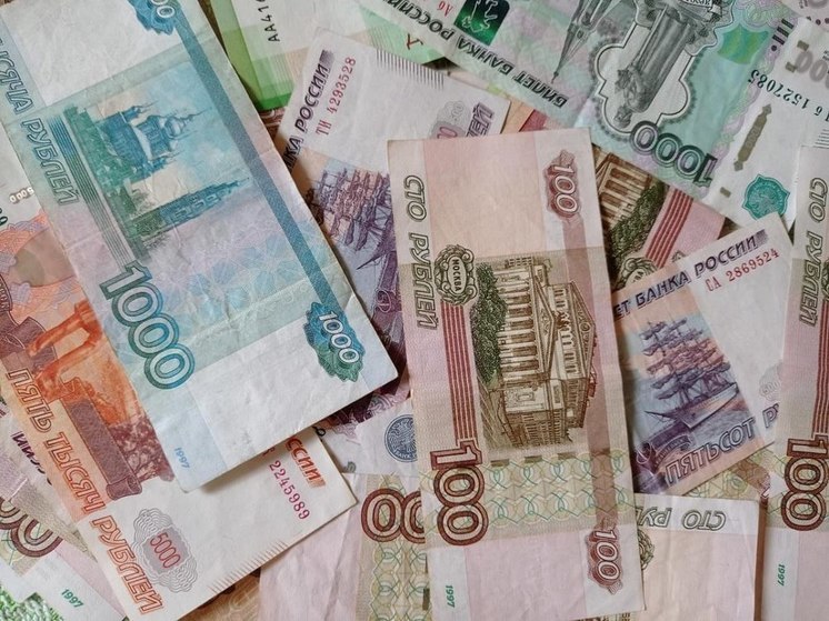 Калужская пенсионерка обменяла почти млн рублей на билеты банка приколов