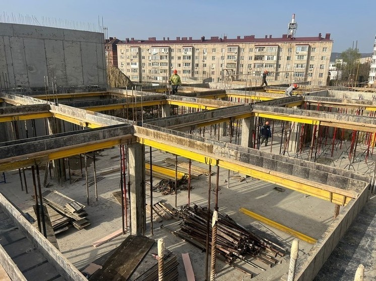 В Горячем Ключе приступили к строительству третьего этажа новой школы
