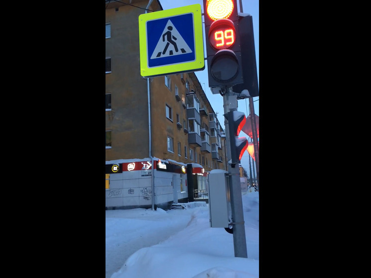 Перенастроить светофоры в Петрозаводске просят даже пешеходы