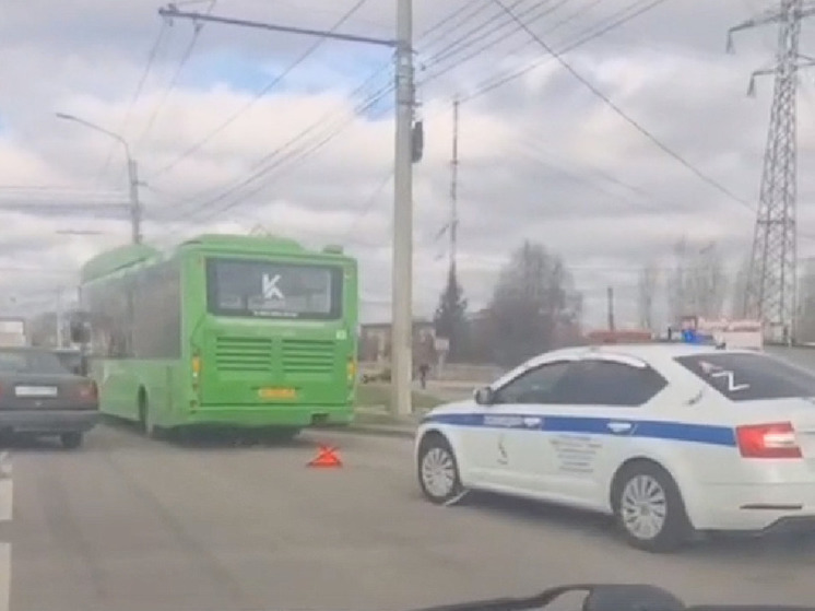 В Курске 3 апреля случилось два ДТП с участием трех автобусов