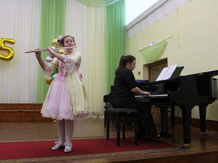 Архангельская детская школа искусств №5 «Рапсодия» отмечает 75-летний юбилей