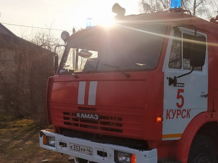 Под Курском потушили пожар в жилом доме в селе Верхнее Гуторово