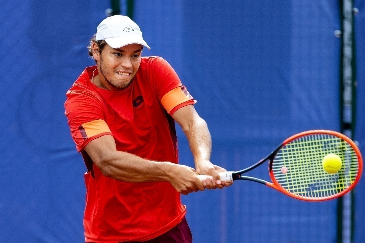 Котов вышел в четвертьфинал турнира в Марокко