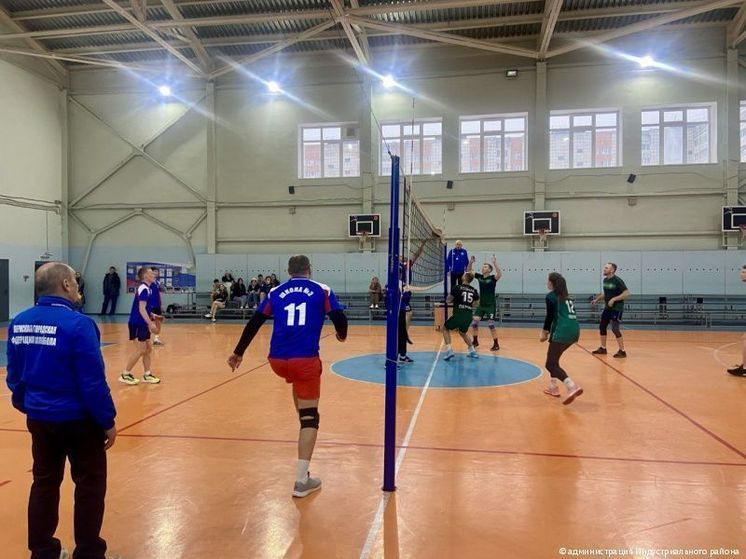 В Перми прошел турнир по волейболу