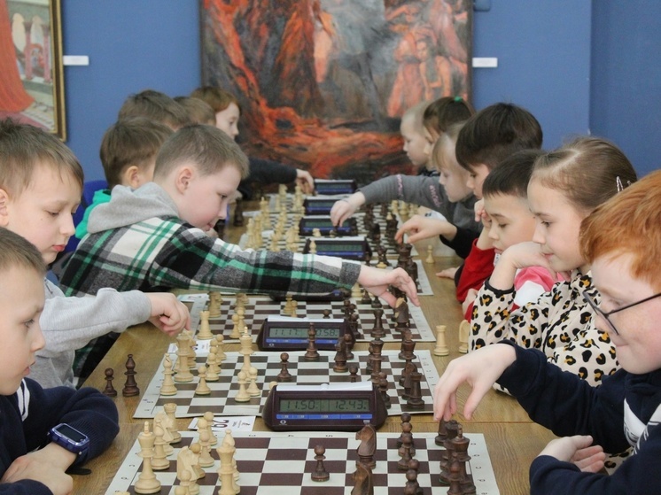 В чебоксарской школе №65 пройдет региональный этап турнира по шахматам «Дебют»