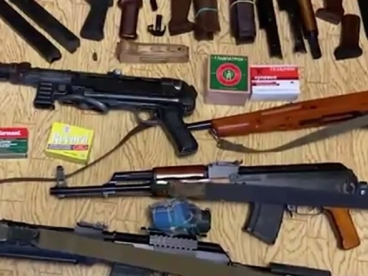 На Сахалине задержаны двое мужчин, которым вменяют незаконное хранение оружия и боеприпасов