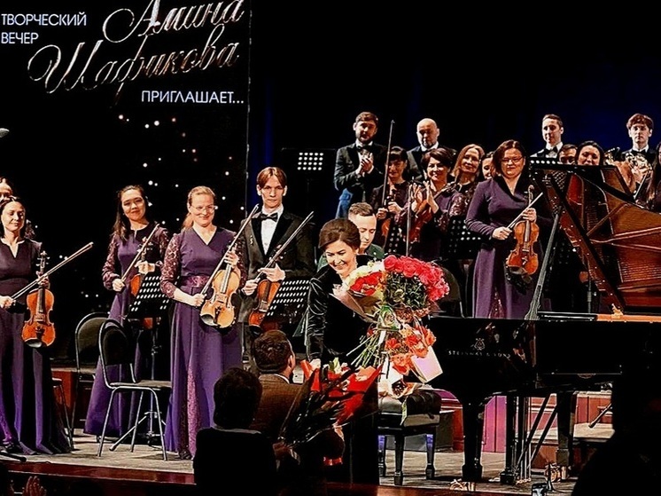 Глава минкульта Башкирии отметила юбилей фортепианным концертом