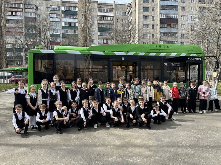 В Курске в гимназии №25 провели урок безопасности с автобусом Volgabus