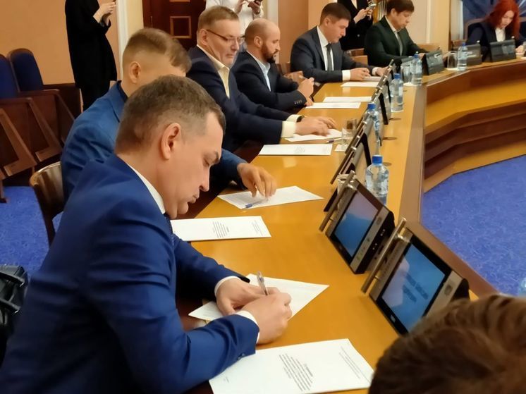 Во второй этап борьбы за кресло мэра Новосибирска прошли Кудрявцев и Украинцев