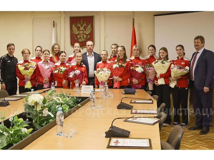 В администрации Брянска чествовали футболисток «Спартака»