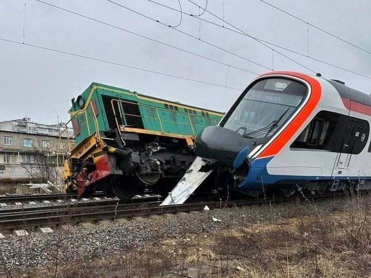 Поезд «Иволга» при обкатке столкнулся с тепловозом под Истрой