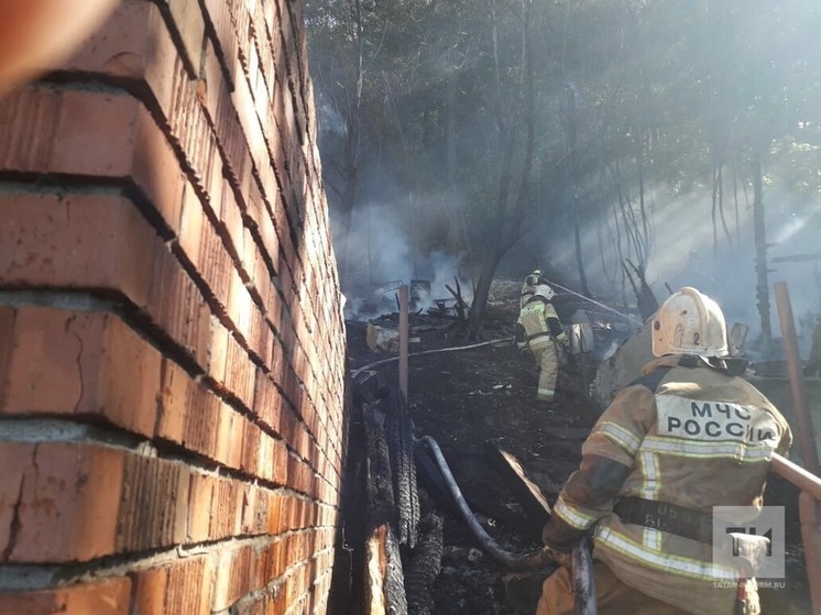 Подросток пострадал при пожаре в доме в казанском поселке