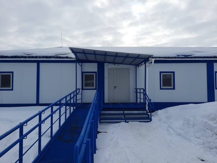 В Омской области построили амбулаторию с жилыми помещениями для медработников