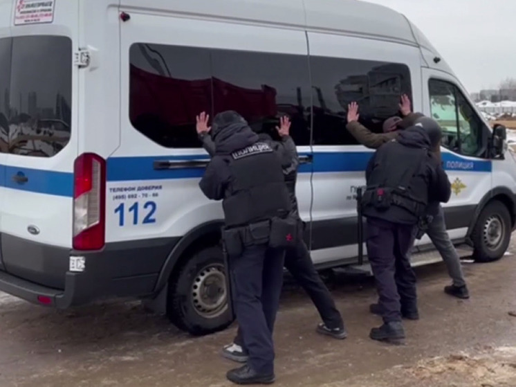 Три десятка мигрантов, задержанных в Красногорске, выдворят из страны