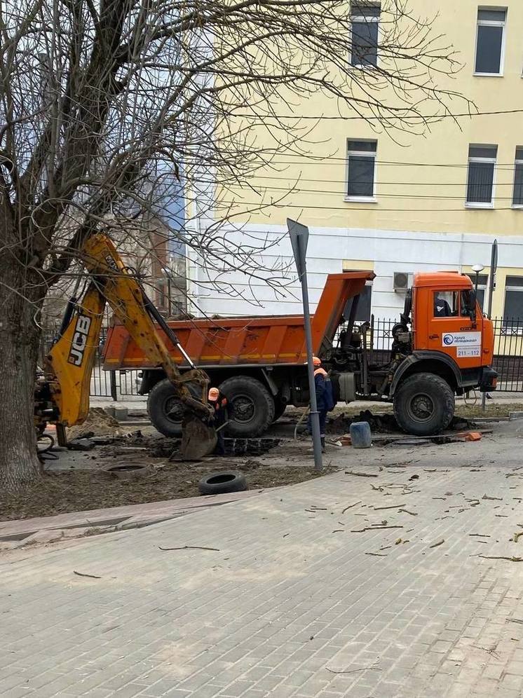 Денисов потребовал устранить разрытия водоканала на улицах Калуги