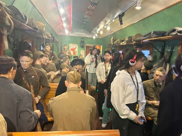 Школьники Калмыкии посетили «Поезд Победы»