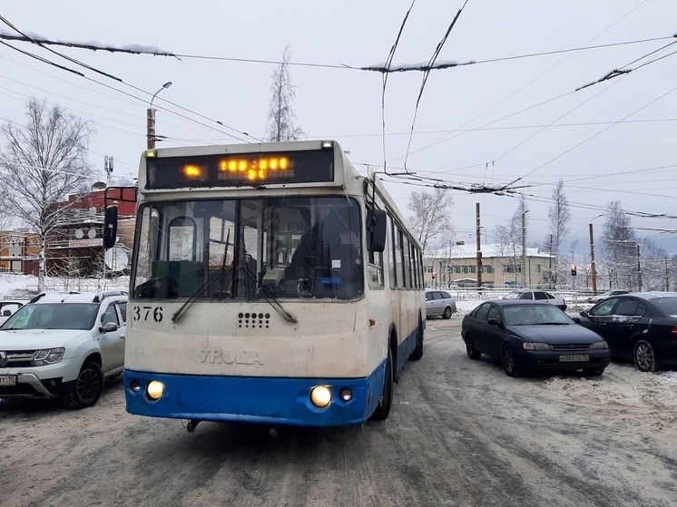 Троллейбусы экстренно сменили маршрут из-за аварии в Петрозаводске