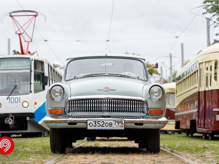 Заммэра Москвы Максим Ликсутов рассказал об открытии ретровыставки трамваев и автомобилей после парада 6 апреля