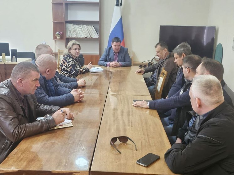 Власти Новой Каховки обсудили электроснабжение, безопасность и благоустройство