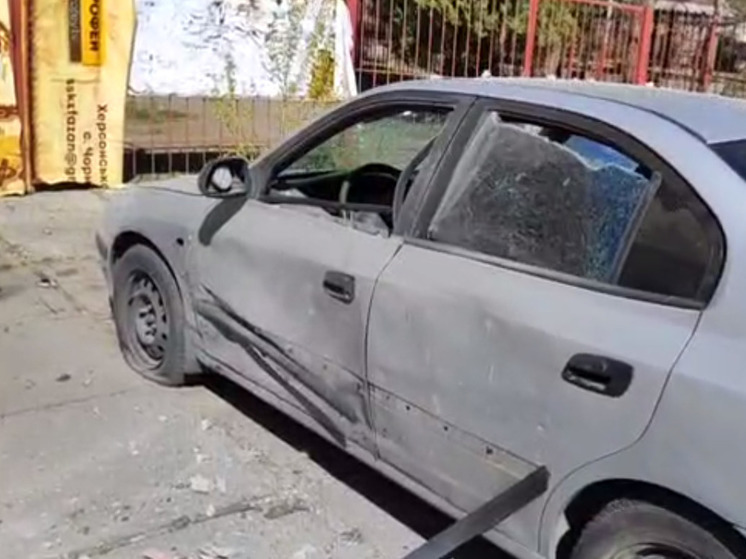Автомобиль сотрудника Каховской администрации атаковал дрон