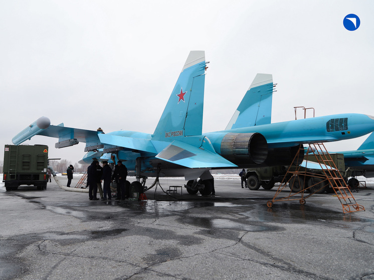Первая партия новосибирских фронтовых бомбардировщиков Су-34 передали военным