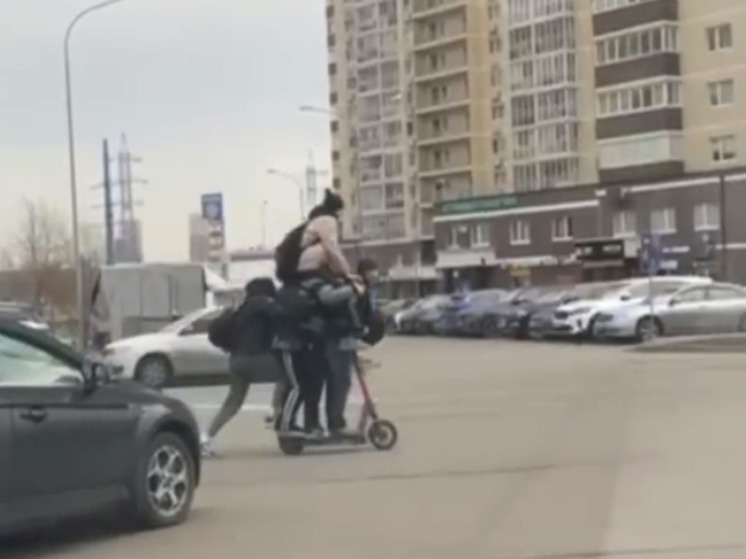 Трое детей травмировались при падении с самокатов в Подмосковье