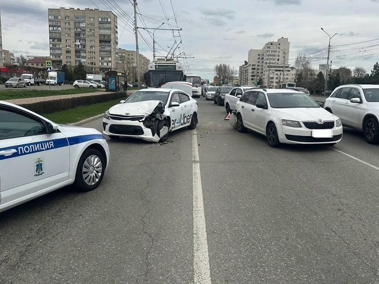 В Ставрополе 19-летняя пассажирка такси получила травму лица в ДТП