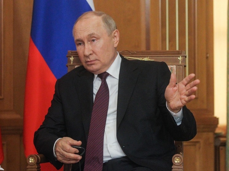 Путин подписал закон об освобождении участников СВО от уплаты процентов за период кредитных каникул