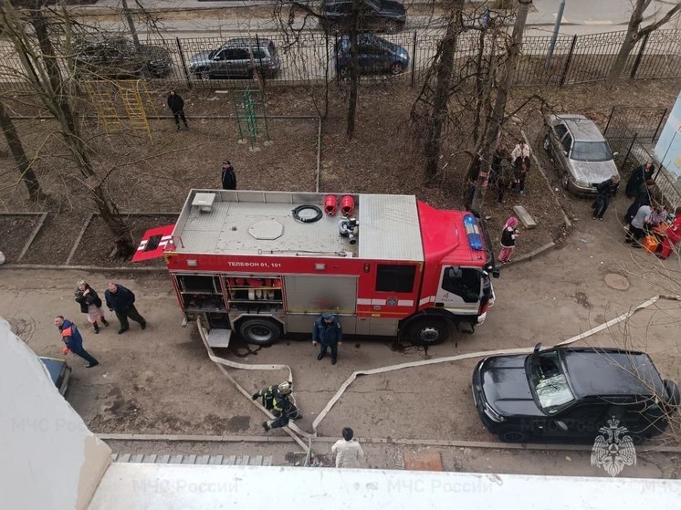 В Туле спасли 22 человека из горящего дома на ул. Вересаева