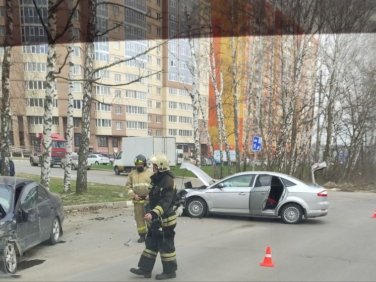 В Курске 6 апреля произошло два ДТП на улицах Кливцова и Литовской