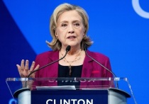 В США разгорелся скандал из-за хамства Клинтон в эфире телепередачи Tonight Show, сообщает РИА Новости