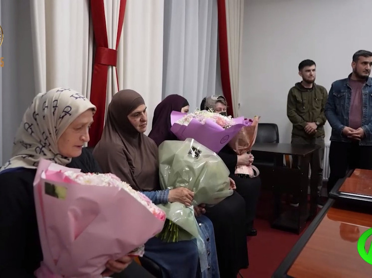 Инвалидам и семьям с детьми-инвалидами подарили 20 квартир в Грозном