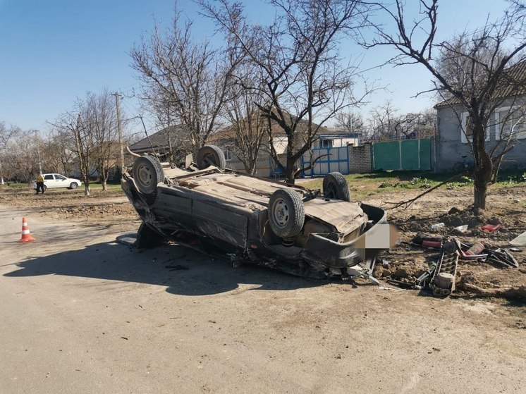 На Ставрополье 19-летний водитель без прав и его 14-летняя пассажирка пострадали в ДТП