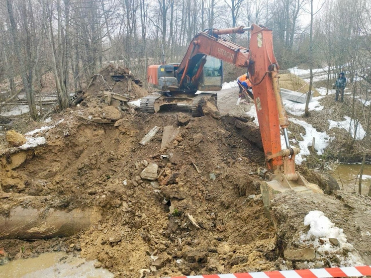 В Южском районе ликвидируют провал грунта на дороге к деревне Нагорново