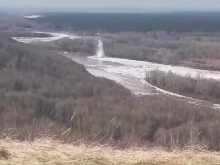  В Алтайском крае на реке Бия взорвали лед