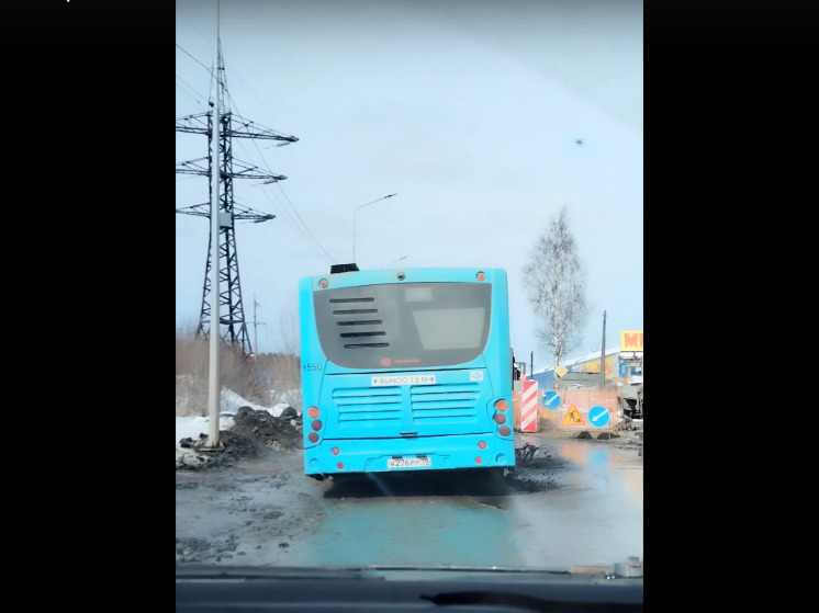 Проезд Автолюбителей в Петрозаводске превратился в сплошное месиво