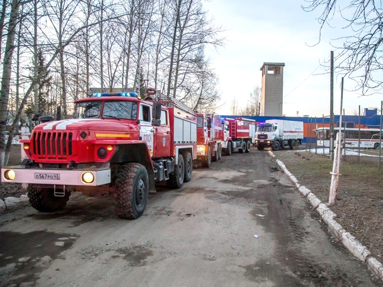 Кировские спасатели отправились на борьбу с паводком в Оренбуржье