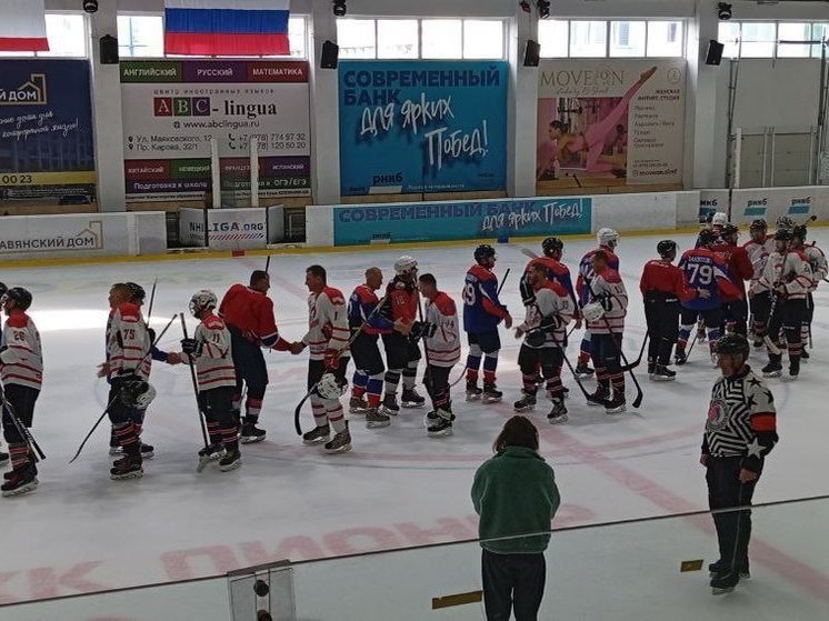 Хоккейная команда "Авангард" из Мелитополя сыграла на турнире в Крыму