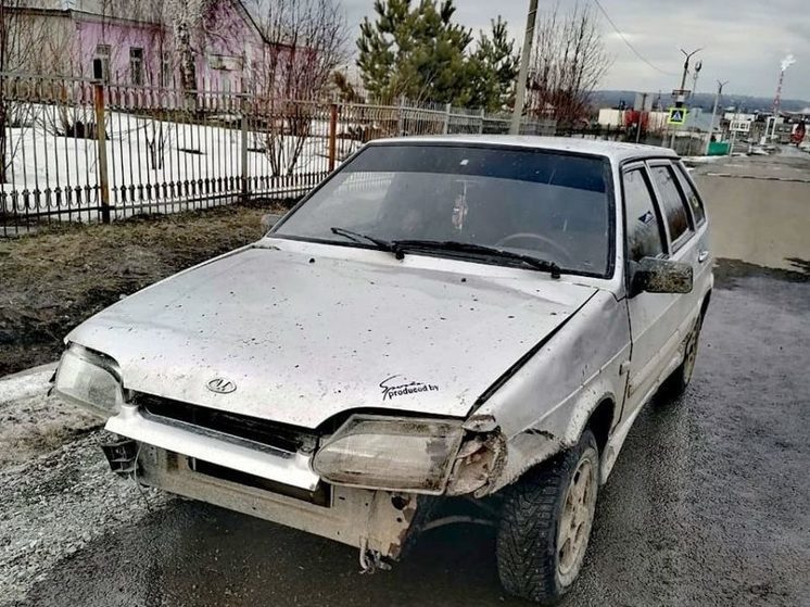 Сибиряк без водительских прав ездил на незарегистрированном автомобиле