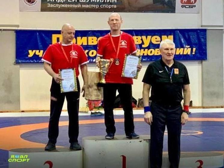 Тренер из Губкинского взял золото международного турнира по борьбе