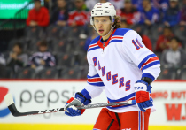 Российский нападающий «Нью-Йорк Рейнджерс» Артемий Панарин признан второй звездой игрового дня в Национальной хоккейной лиге (НХЛ)

