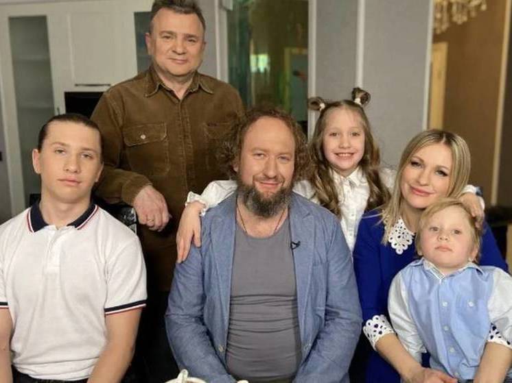 На ТВ-канале «Россия-1» показали семью лидера брянского ансамбля «Бабкины внуки»