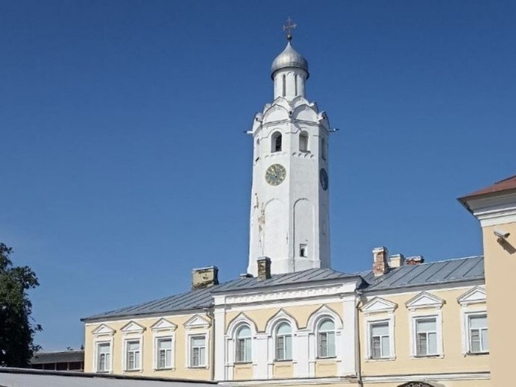 В Великом Новгороде начнут ремонтировать фасады церкви XV века и Часозвони