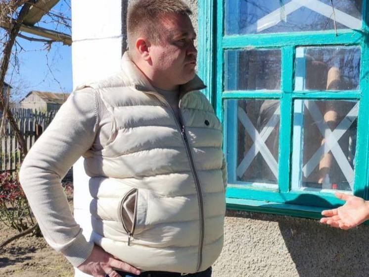 Глава Голопристанского округа провел выездной прием граждан в Садовом