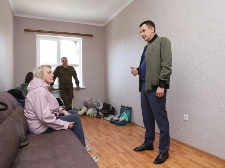 Потерявшая дом после атаки БПЛА курская семья поселилась на новом месте