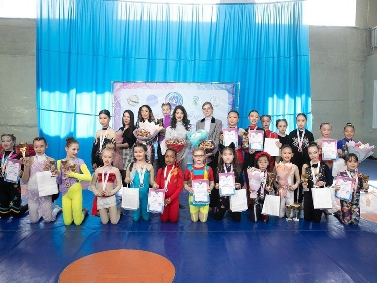 В Кызыле прошли соревнования  по воздушной гимнастике среди детей