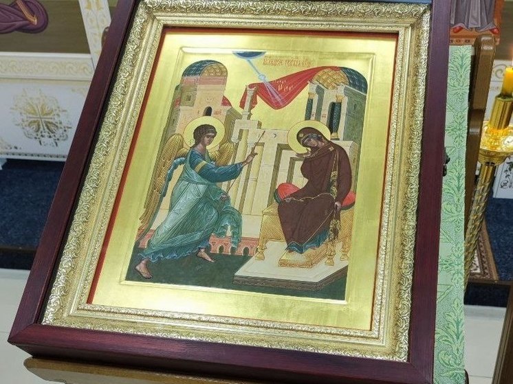 В томском храме освятили уникальную икону Благовещения Богородицы