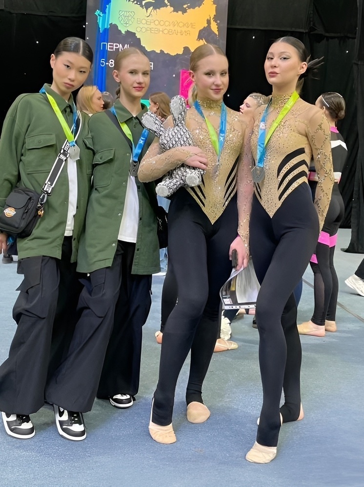 Сахалинские чир спортсменки стали серебряными призерами всероссийского турнира в Перми