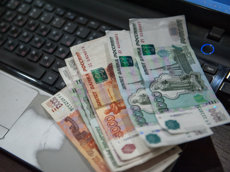 «Ваш родственник попал в ДТП»: две астраханские пенсионерки отдали мошеннику 250 тысяч рублей